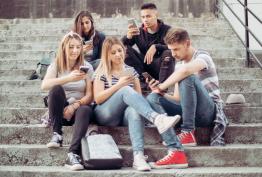 Adolescents et réseaux sociaux